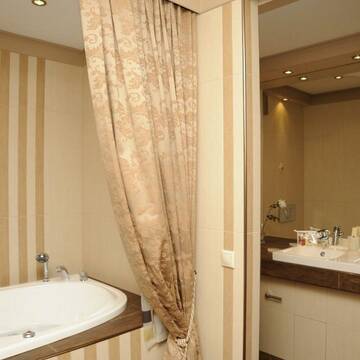 Президентский люкс в Гостинице Кристалл